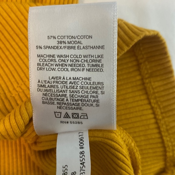 New!🌟 Express Ribbed Yellow V Tank Size Large - Picture 5 of 7